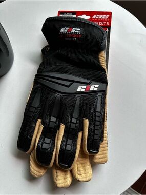 Forever 21 Performance Men’s Cut-Resistant Work Gloves — Black and Tan
